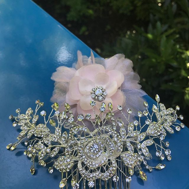 Silver floral hair clip with blush pink flower
